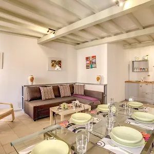  Appartement Three Bedroom Campo Dei Fiori